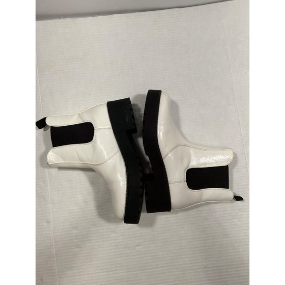 Dirty Laundry Maps Chelsea Boot‎ White Faux Leather Size 7.5 Ankle - Picture 5 of 9